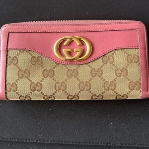 Gucci wallet in very good condition